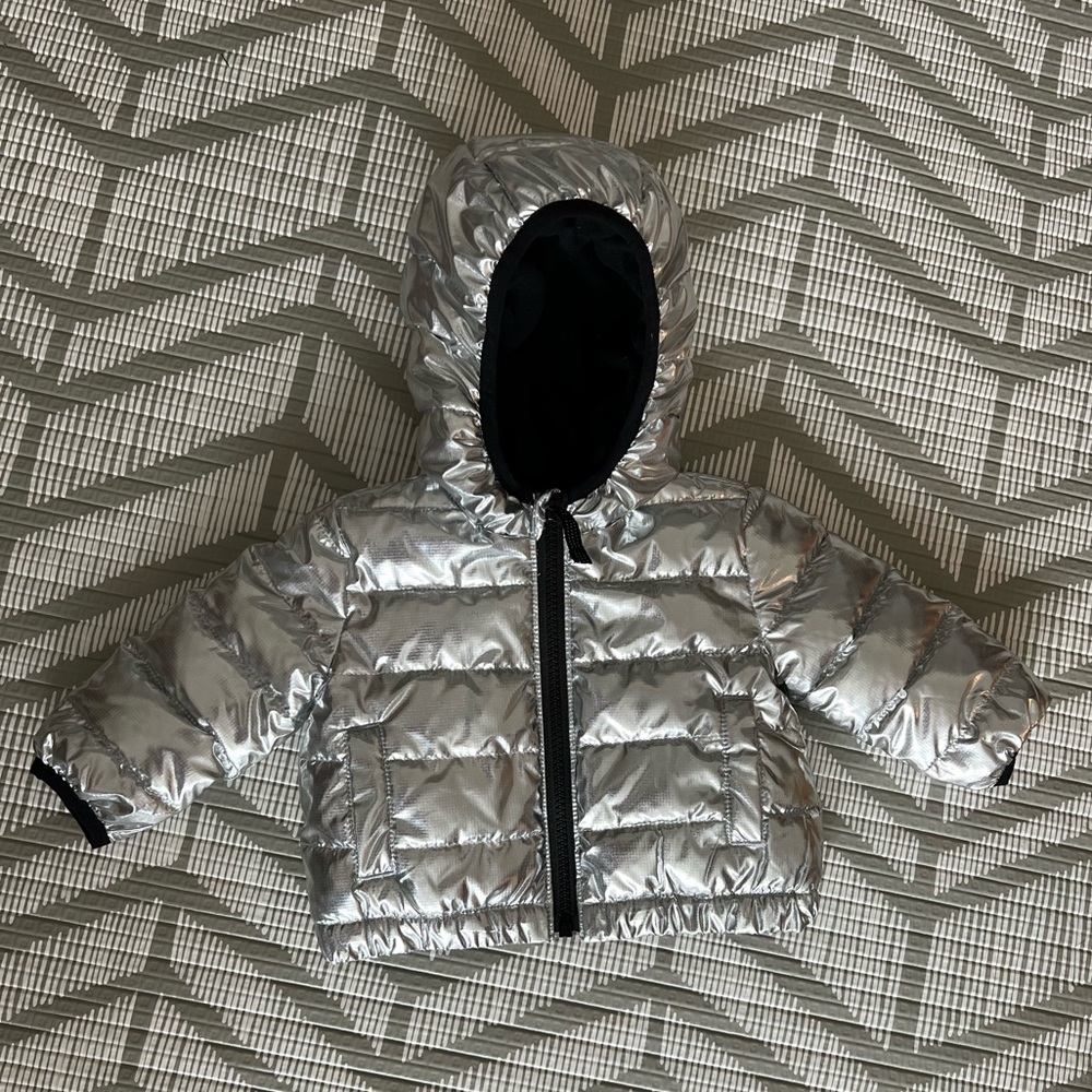 NWOT Primary Baby Cozy Fleece Lined Silver Puffer for infant 0-6 Months